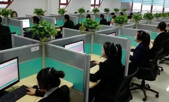 伊莱克斯中央空调客服电话人工服务24小时(如何找到伊莱克斯中央空调24小时人工客服电话？)